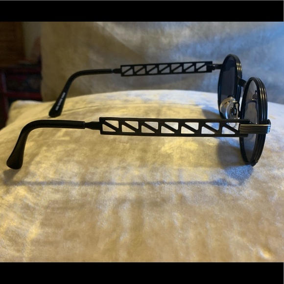 NEW! Women’s Designer Dark Round Lens Sunglasses UV Protection - Picture 4 of 11